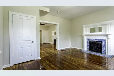 527 Riddle Road, Cincinnati, OH 45220 - Photo 4