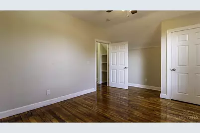 527 Riddle Road, Cincinnati, OH 45220 - Photo 10