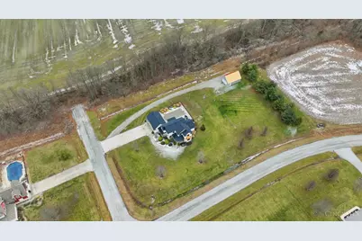 955 Windsor Avenue, Clarksville, OH 45113 - Photo 6