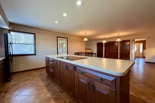 839 Summerfield Ln, Springdale, OH 45240 - Photo 12