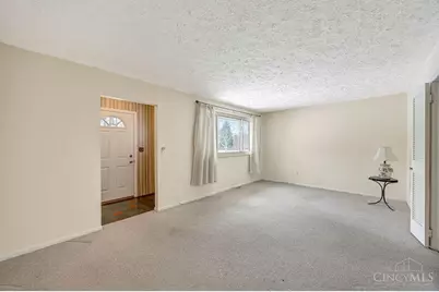 147 N Ruskin Drive, Springdale, OH 45246 - Photo 6