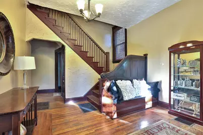 2207 Burnet Avenue, Cincinnati, OH 45219 - Photo 4