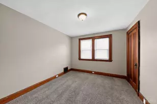 1059 Lockman Ave, Cincinnati, OH 45238 - Photo 4