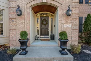 603 Valley Woods Ct, Miami Township, OH 45140 - Photo 2