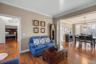 603 Valley Woods Ct, Miami Township, OH 45140 - Photo 8