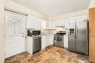 8376 Vicksburg Dr, Symmes Township, OH 45249 - Photo 10