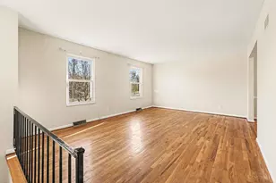 8376 Vicksburg Dr, Symmes Township, OH 45249 - Photo 4