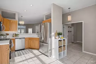 4002 Resolute Cir, Colerain Township, OH 45252 - Photo 8