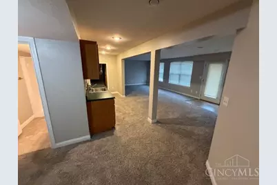 1040 Olde Station, Fairfield, OH 45014 - Photo 8