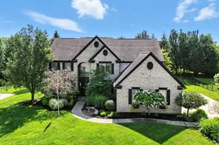 884 River Forest Dr, Hamilton Township, OH 45039 - Photo 1