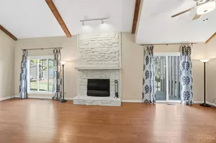 10432 Hickory Point Dr, Blue Ash, OH 45242 - Photo 4