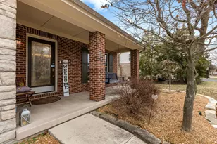 1753 Cottontail Dr, Miami Township, OH 45150 - Photo 4