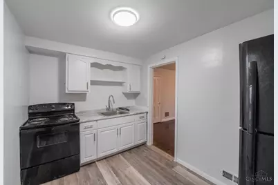 735 Elberon Avenue, Cincinnati, OH 45205 - Photo 8