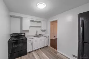 735 Elberon Ave, Cincinnati, OH 45205 - Photo 8