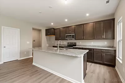 7863 Horizon Bend, Maineville, OH 45152 - Photo 2