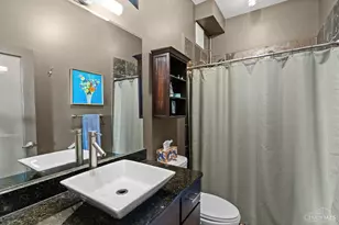 1202 Main St, Cincinnati, OH 45202 - Photo 12