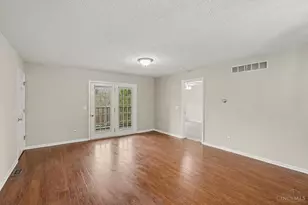 5491 Asbury Lake Dr, Green Township, OH 45247 - Photo 4