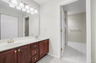 5491 Asbury Lake Dr, Green Township, OH 45247 - Photo 20