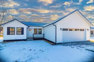 186 S Market St, West Union, OH 45693 - Photo 2