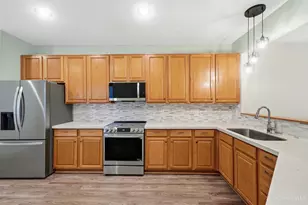 2002 Commons Cir Dr, Batavia Township, OH 45103 - Photo 16