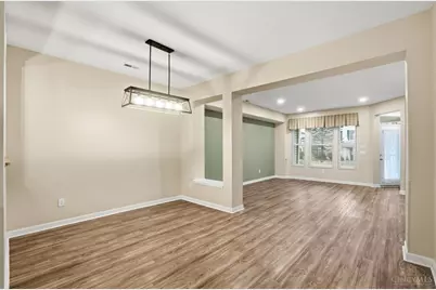 2002 Commons Circle Drive, Batavia Township, OH 45103 - Photo 8