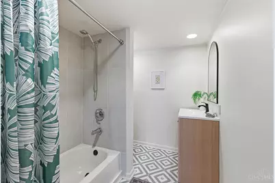 870 Lafayette Avenue, Cincinnati, OH 45220 - Photo 36