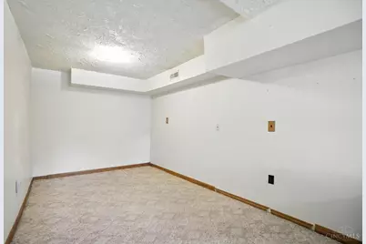 6880 Rackview Road, Green Township, OH 45248 - Photo 54