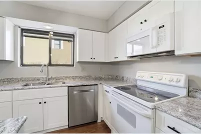 6880 Rackview Road, Green Township, OH 45248 - Photo 12