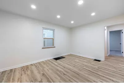 3708 Zinsle, Cincinnati, OH 45213 - Photo 2