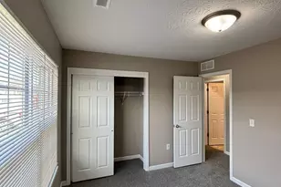 2029 Waynedale Ct, Middletown, OH 45044 - Photo 12