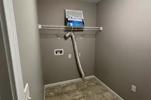 2029 Waynedale Ct, Middletown, OH 45044 - Photo 8