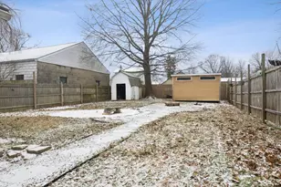 609 Light St, Franklin Township, OH 45120 - Photo 12