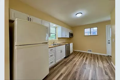 8261 Cheviot Road, Colerain Township, OH 45247 - Photo 10