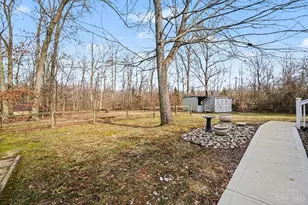 1571 Crosstown Rd, Sterling Township, OH 45176 - Photo 14