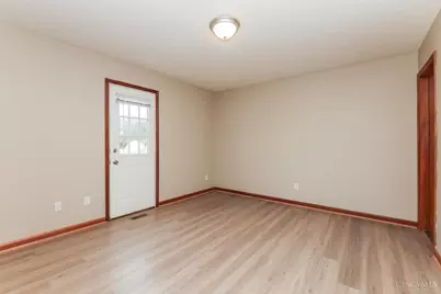 6933 Torrington Drive, Franklin Township, OH 45005 - Photo 8
