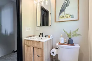 3923 Wess Park Dr, Cincinnati, OH 45217 - Photo 18