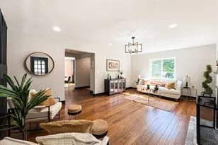 3923 Wess Park Dr, Cincinnati, OH 45217 - Photo 6