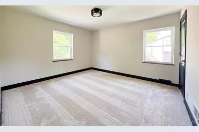 3923 Wess Park Drive, Cincinnati, OH 45217 - Photo 28