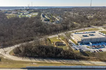 704 W Galbraith Road, Springfield Township, OH 45231 - Photo 8