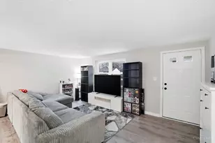 3914 Dieckman Ln, Union Township, OH 45245 - Photo 4