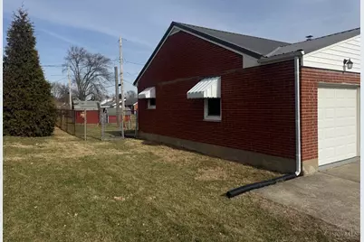 570 Fairhaven Drive, Hamilton, OH 45013 - Photo 4