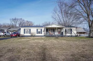 11493 Highland Hills Dr, Paint Township, OH 45133 - Photo 2