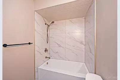 8335 Summerbridge Way, West Chester, OH 45069 - Photo 32