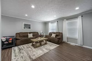 124 Chapel Hill, Fairfield, OH 45014 - Photo 2