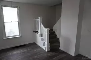 302 Walnut St, Elmwood Place, OH 45216 - Photo 6