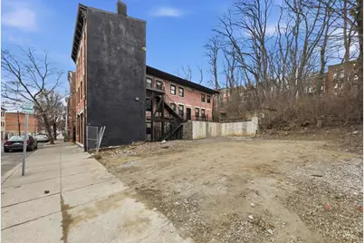 142 E Clifton Avenue, Cincinnati, OH 45202 - Photo 2