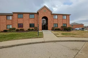 4213 Victorian Green Dr, Green Township, OH 45211 - Photo 2