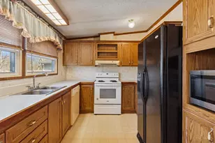 16573 Pine Valley Dr, Sterling Township, OH 45176 - Photo 10