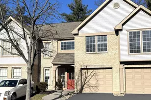 492 Mapleleaf Dr, Union Township, OH 45255 - Photo 2