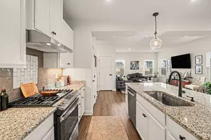 2311 Sir Barton Dr, Hamilton Township, OH 45152 - Photo 12